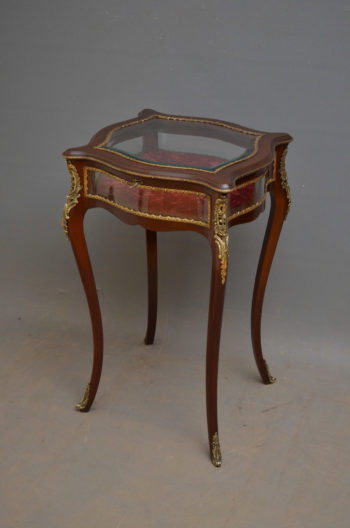 Exceptional Edwardian Mahogany Bijouterie Table