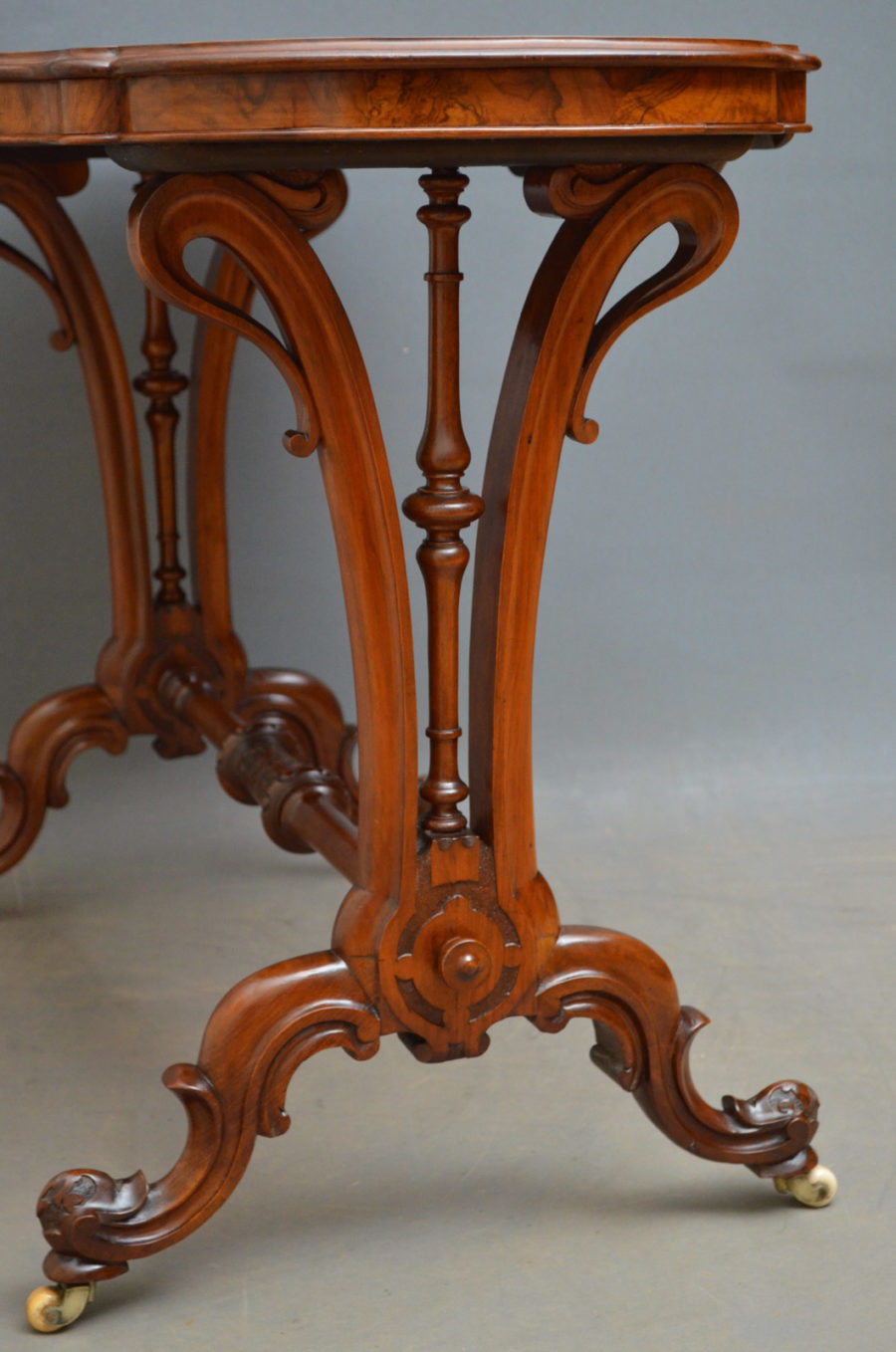 Victorian Side Table in Burr Walnut - Image 6
