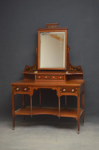 Edwardian Mahogany Dressing Table