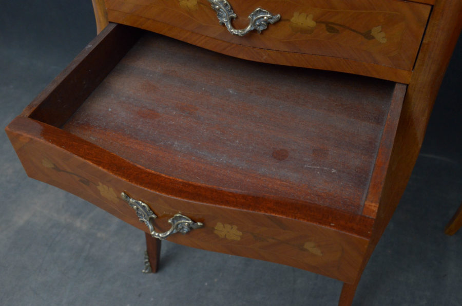 Attractive Pair of Bedside Cabinets - Image 8