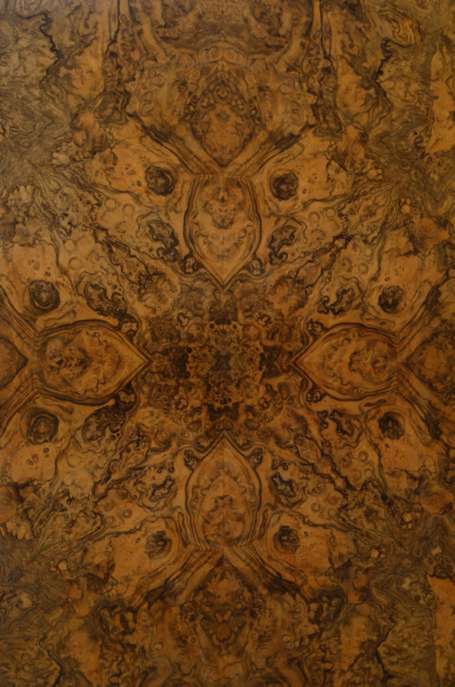 Victorian Burr Walnut Dining Table - Image 4