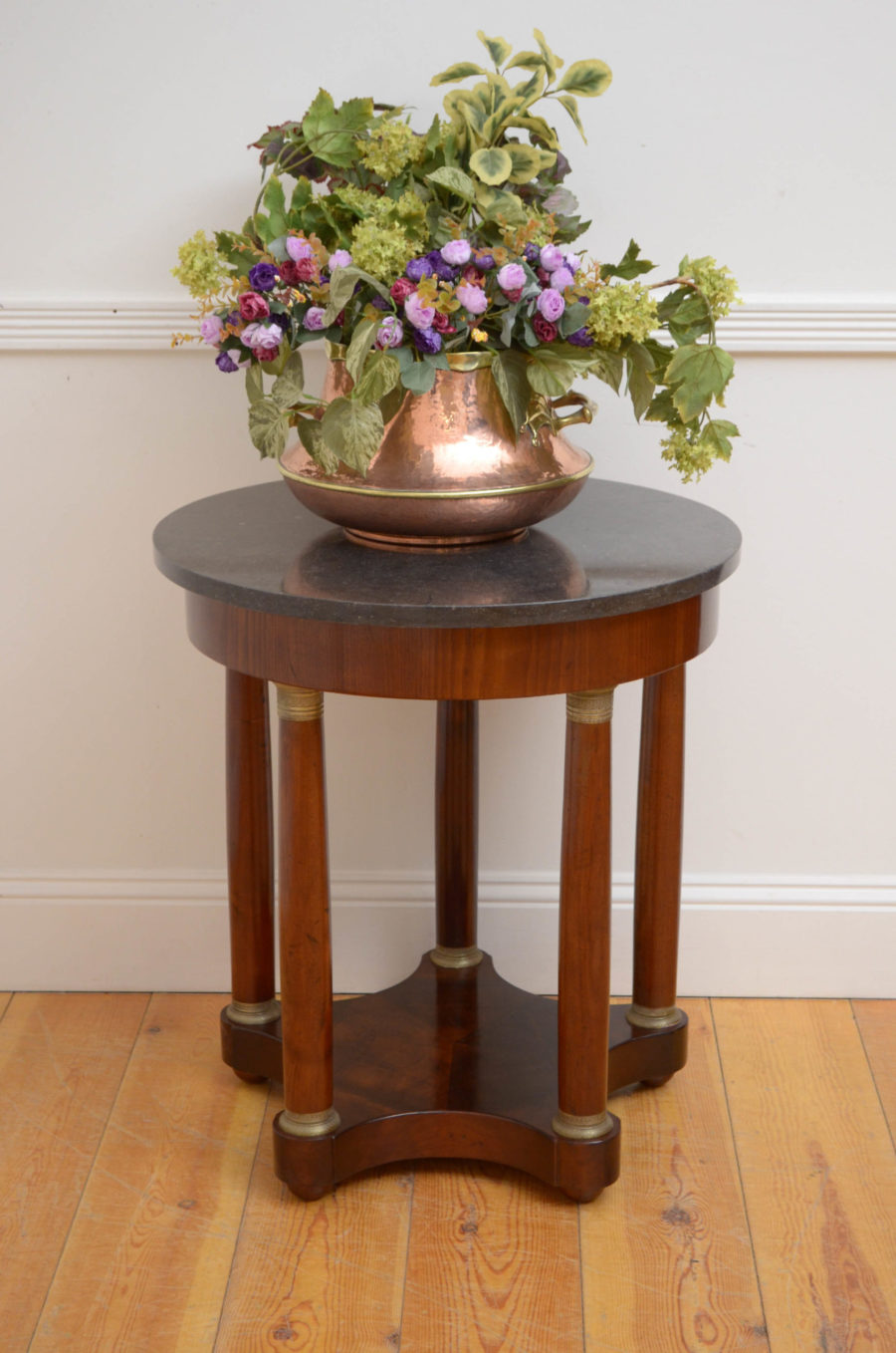 19th Century Gueridon Table in Mahogany - Image 2
