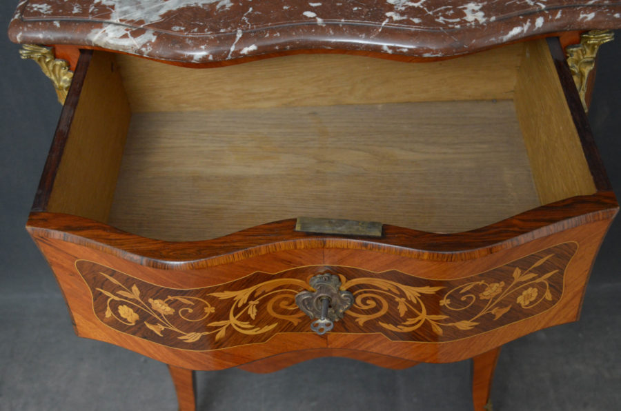 Turn of the Century Bombe Chest of Drawers in Tulipwood - Image 7