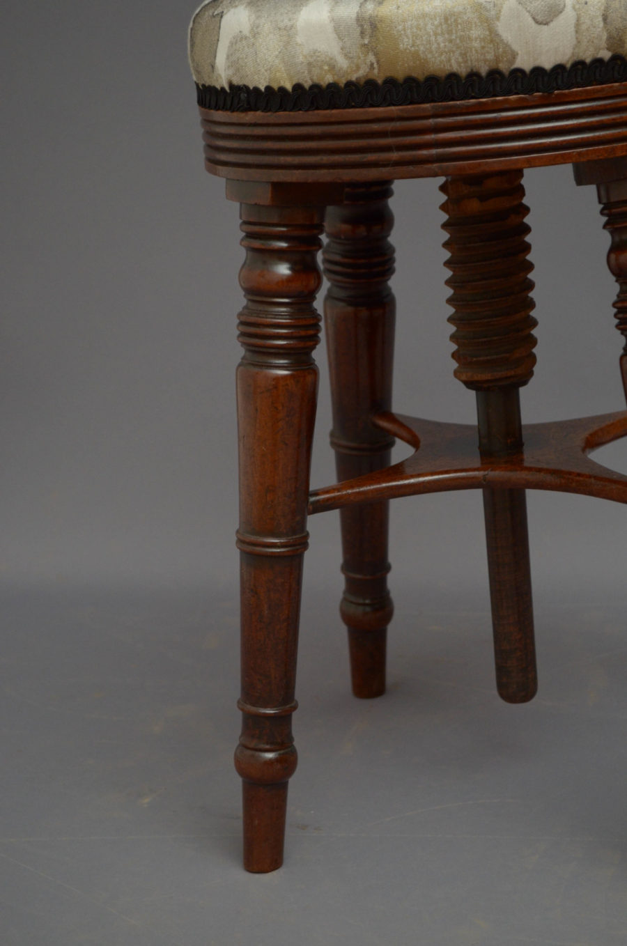 Regency Mahogany Height Adjustable Stool - Image 5