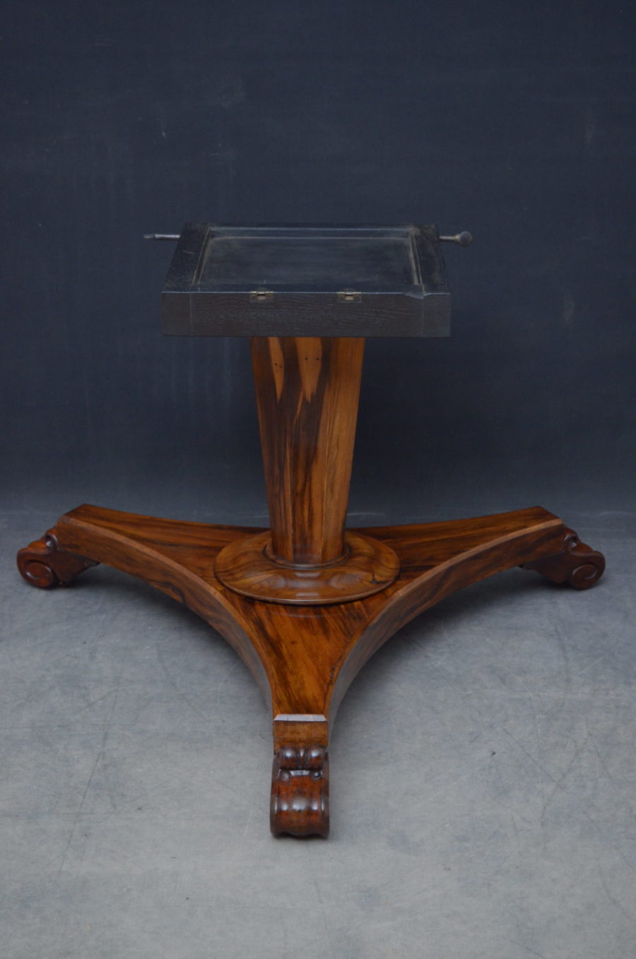 William IV Goncalo Alves Dining / Centre Table - Image 13