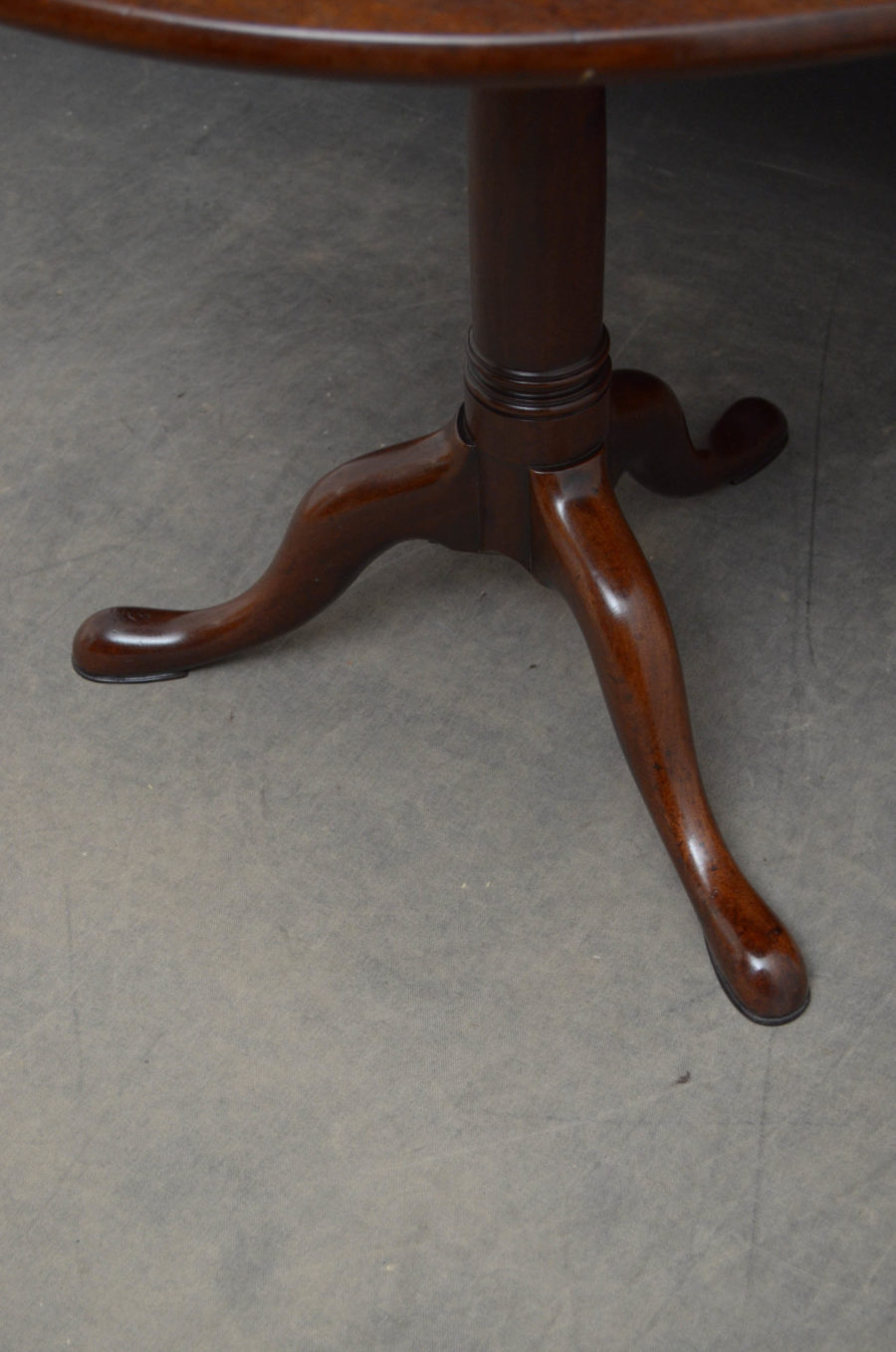 Georgian Mahogany Tilt Top Table - Image 10
