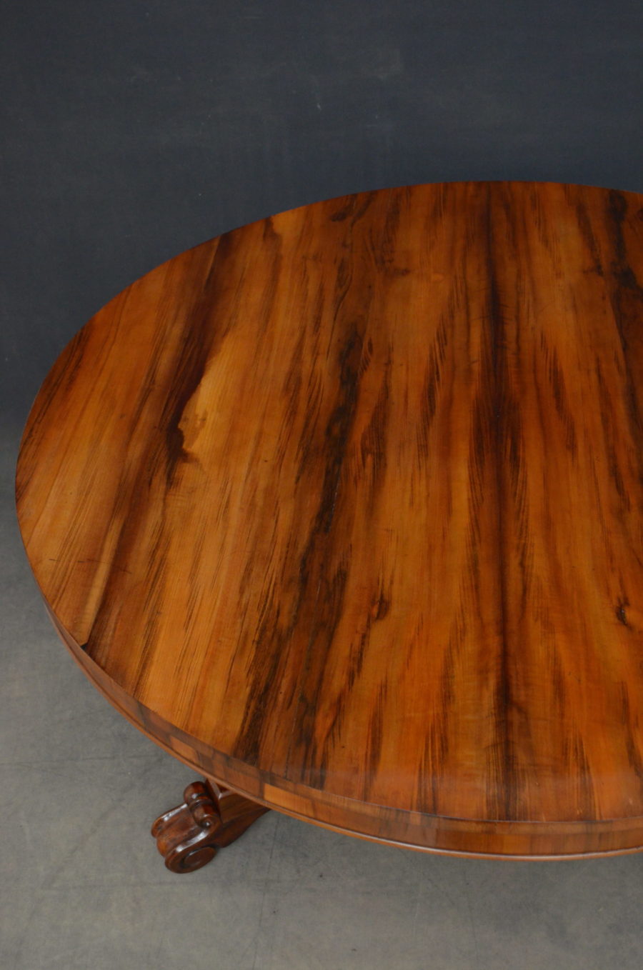 William IV Goncalo Alves Dining / Centre Table - Image 4