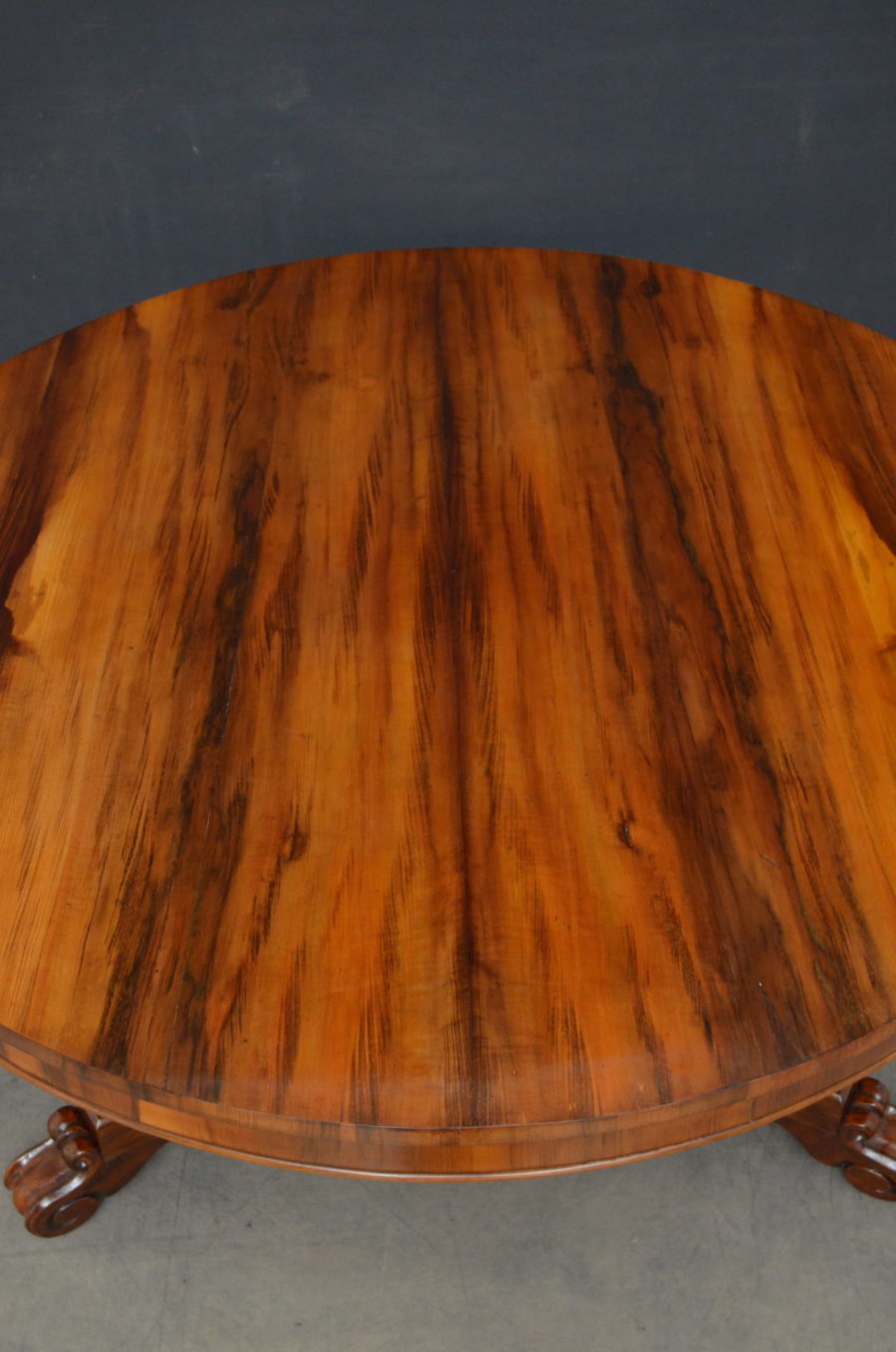William IV Goncalo Alves Dining / Centre Table - Image 5