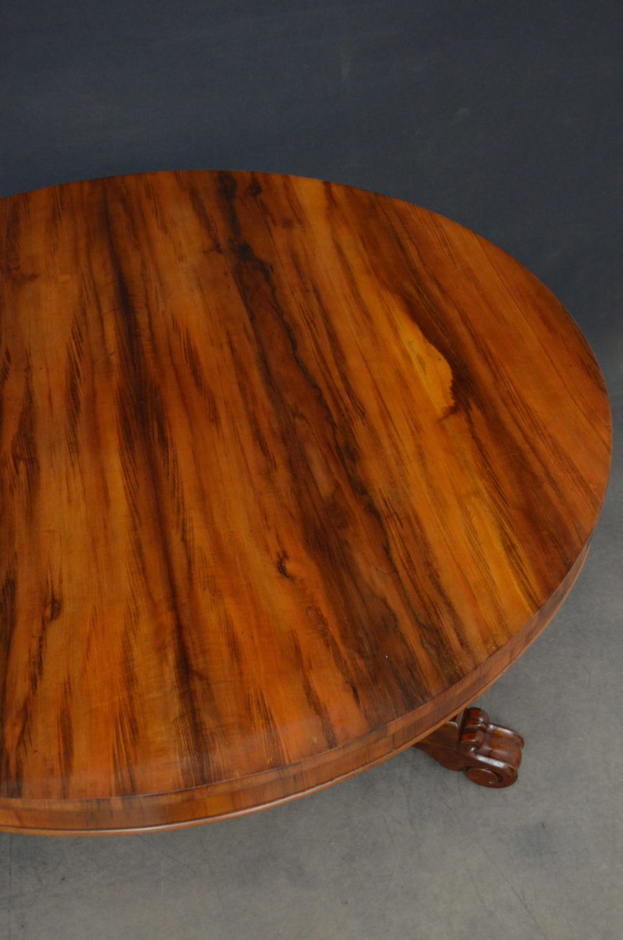 William IV Goncalo Alves Dining / Centre Table - Image 6