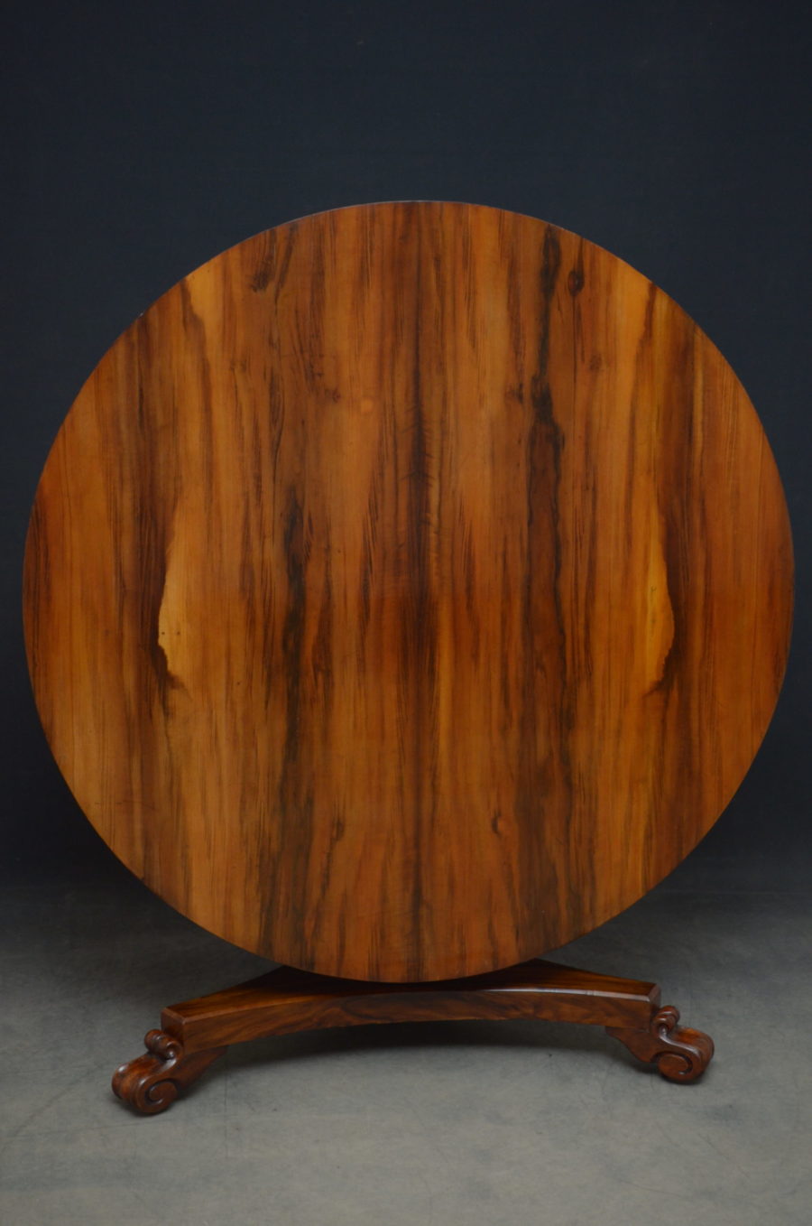 William IV Goncalo Alves Dining / Centre Table - Image 9