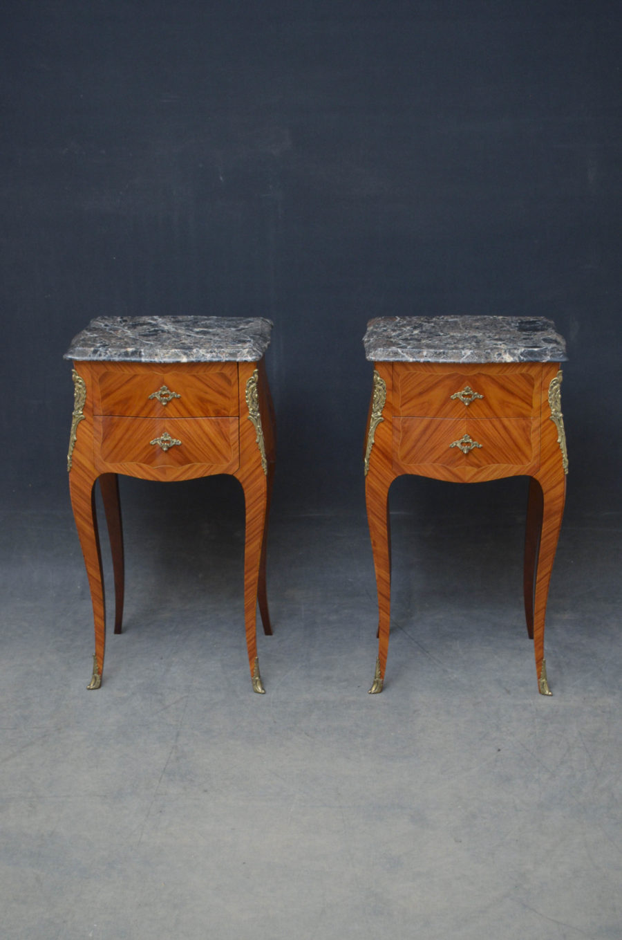 Pair of Bedside Cabinets in Tulipwood