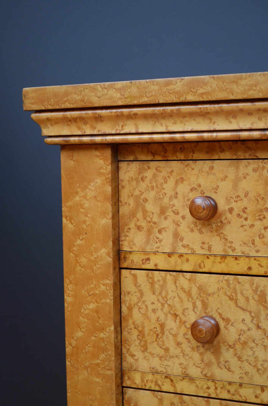 Early Victorian Bird's Eye Maple Wellington Chest - Image 4