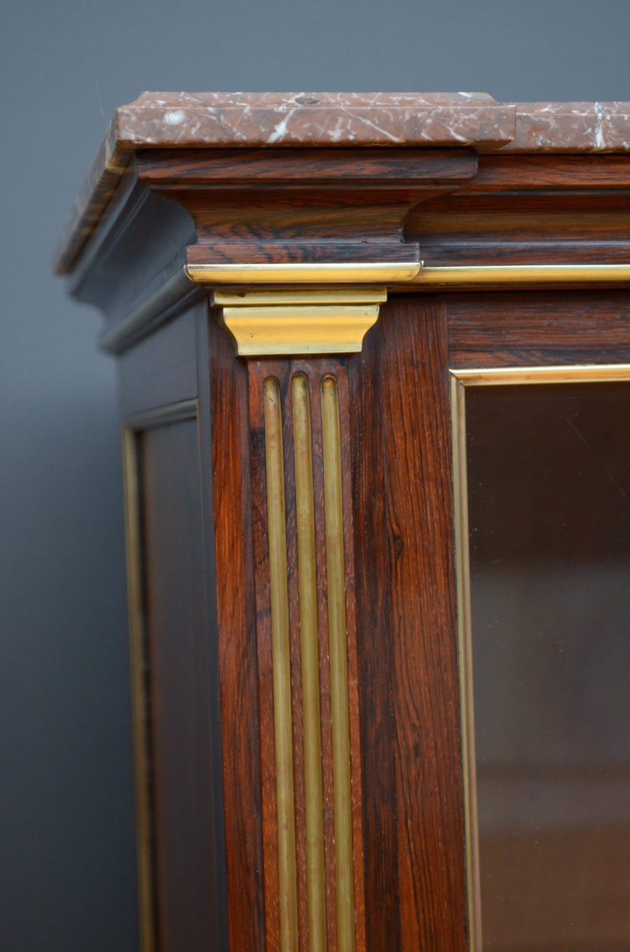 Fine Quality 19th Century Rosewood Vitrine - Image 6