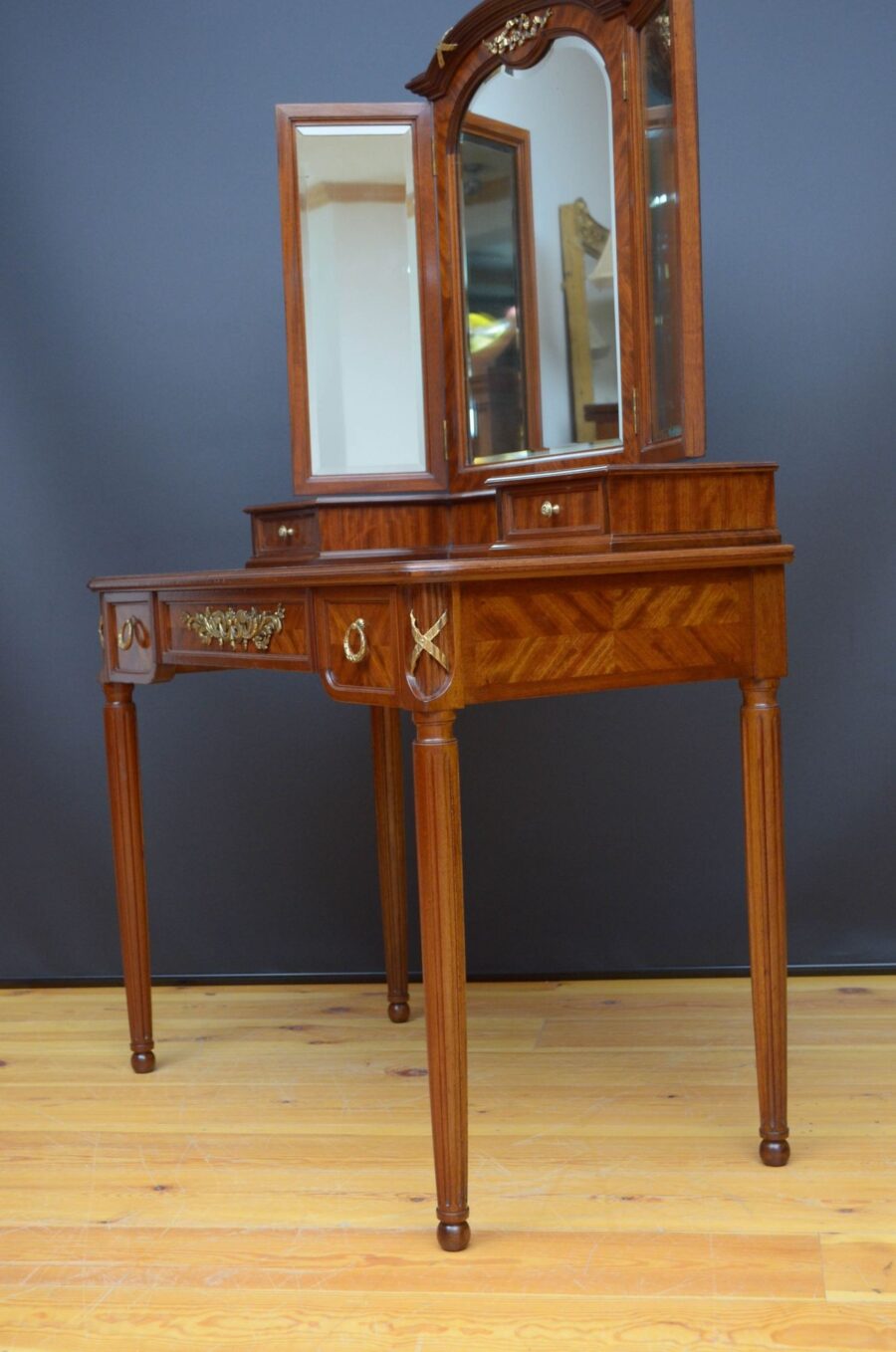 Antique Mahogany Dressing Table - Image 18