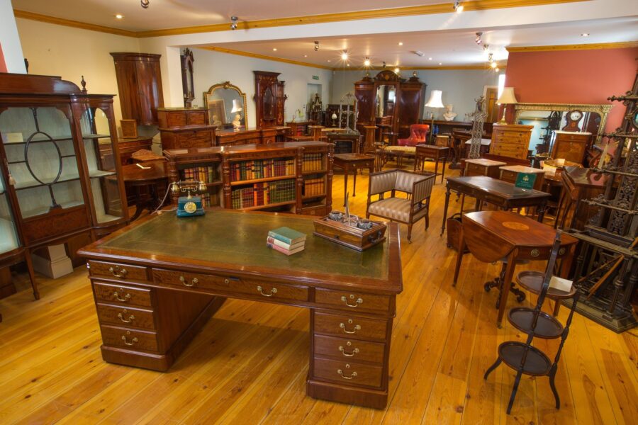 Regency Mahogany Corner Cupboard - Image 3