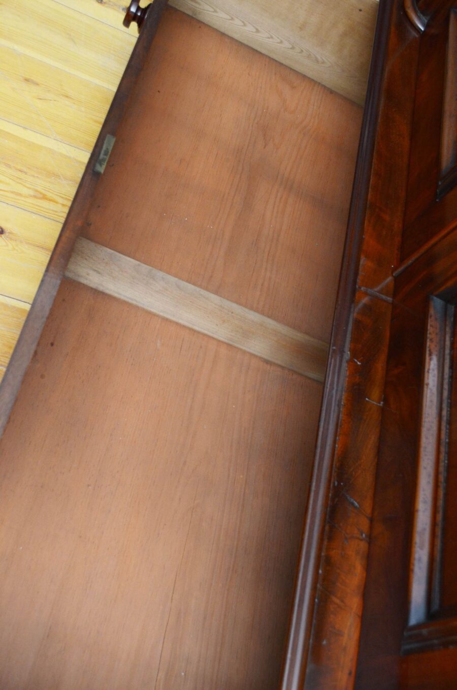 William IV Mahogany Two Door Wardrobe - Image 11
