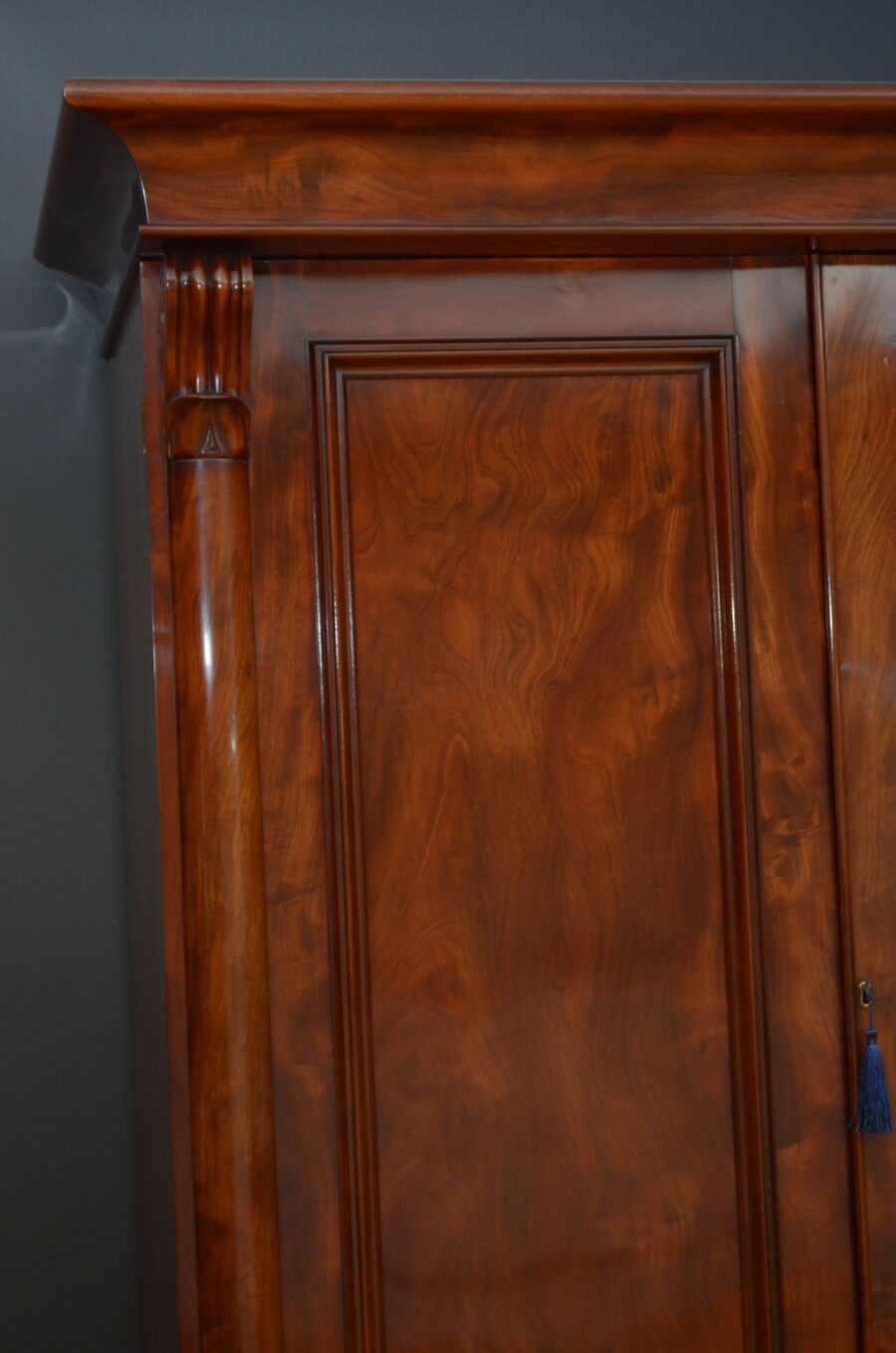 William IV Mahogany Two Door Wardrobe - Image 2