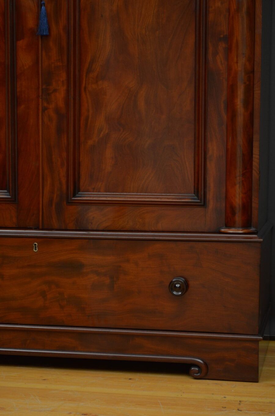 William IV Mahogany Two Door Wardrobe - Image 8