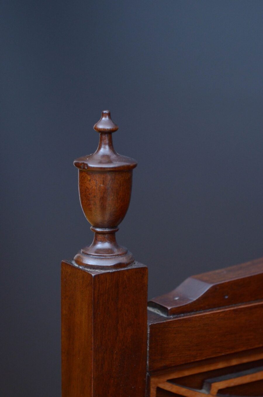 Edwardian Mahogany Dressing Table by Maple & Co - Image 9