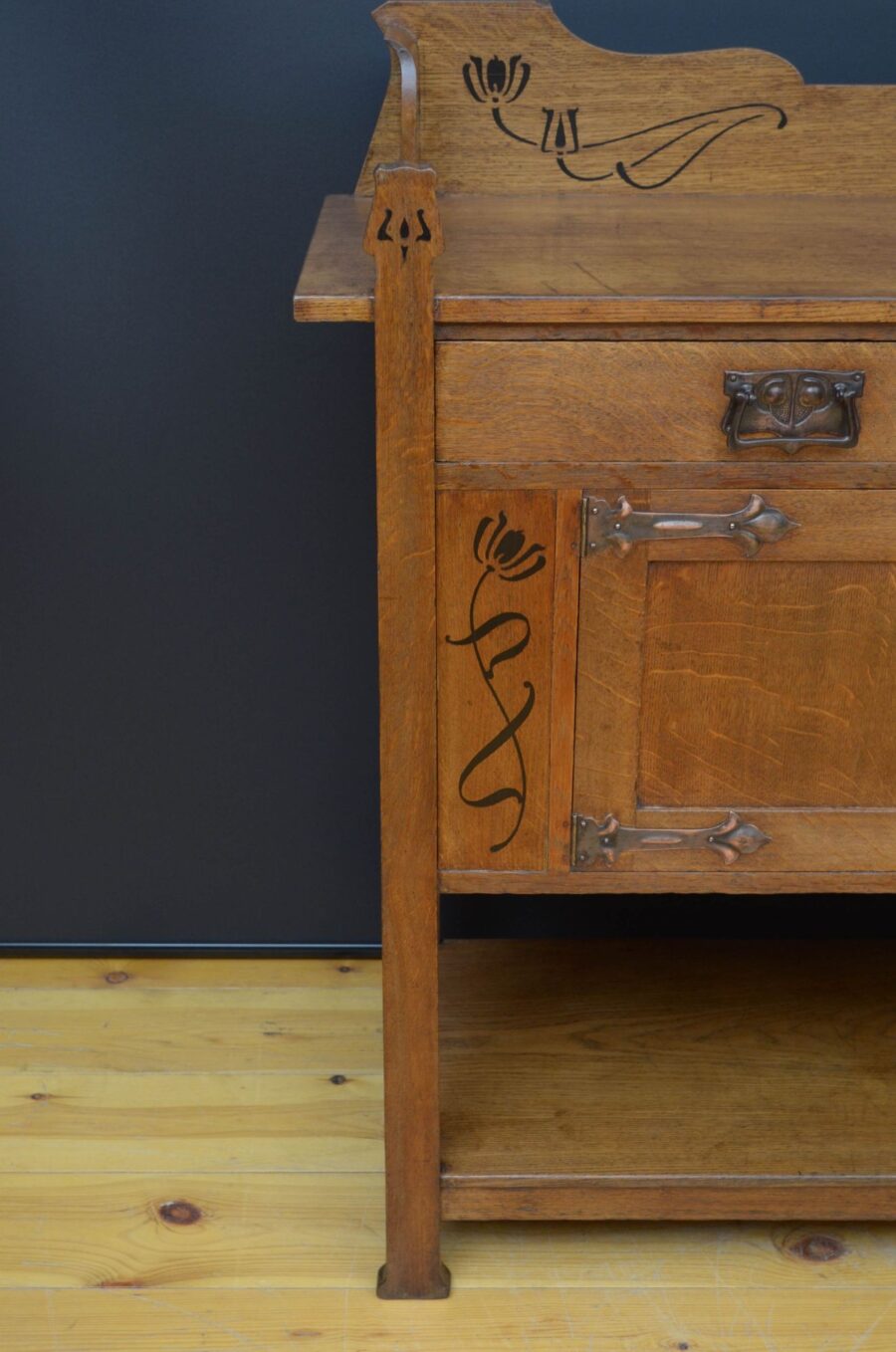 Arts and Crafts Oak Sideboard - Image 12