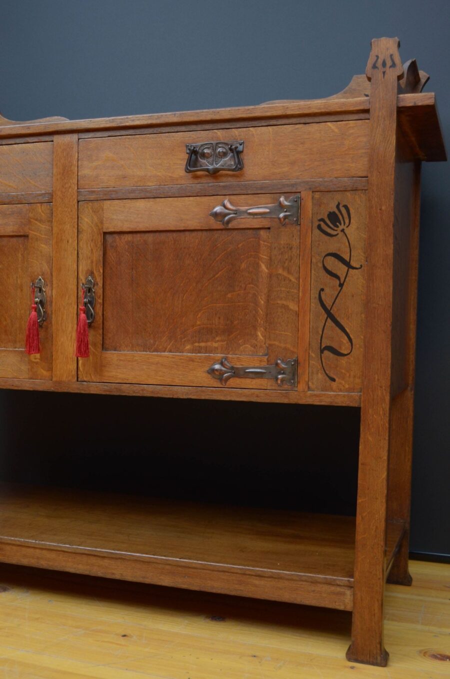 Arts and Crafts Oak Sideboard - Image 14