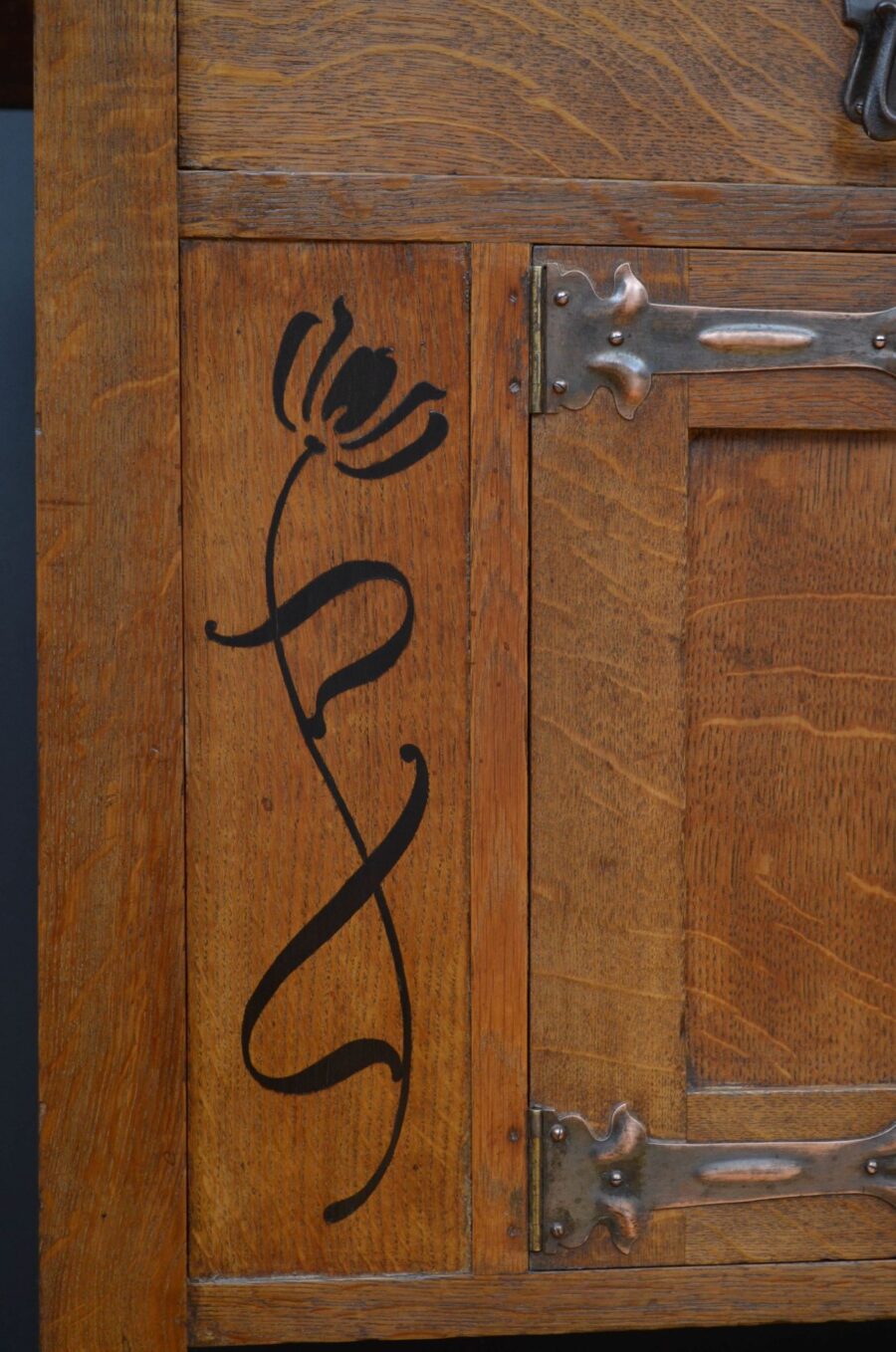 Arts and Crafts Oak Sideboard - Image 10