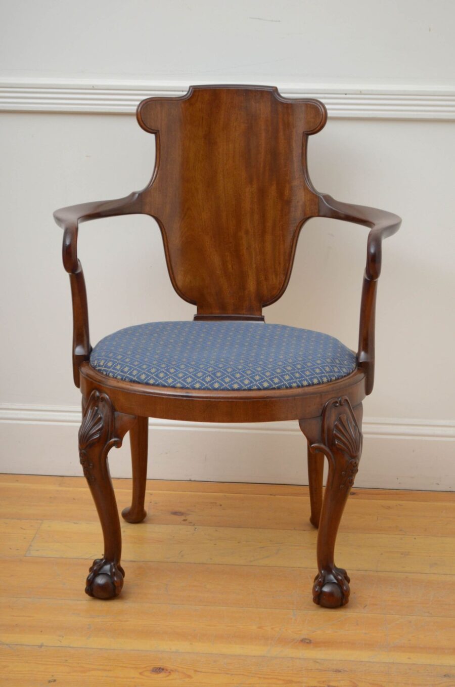 Early 20th century Gillows Design Chair in Mahogany