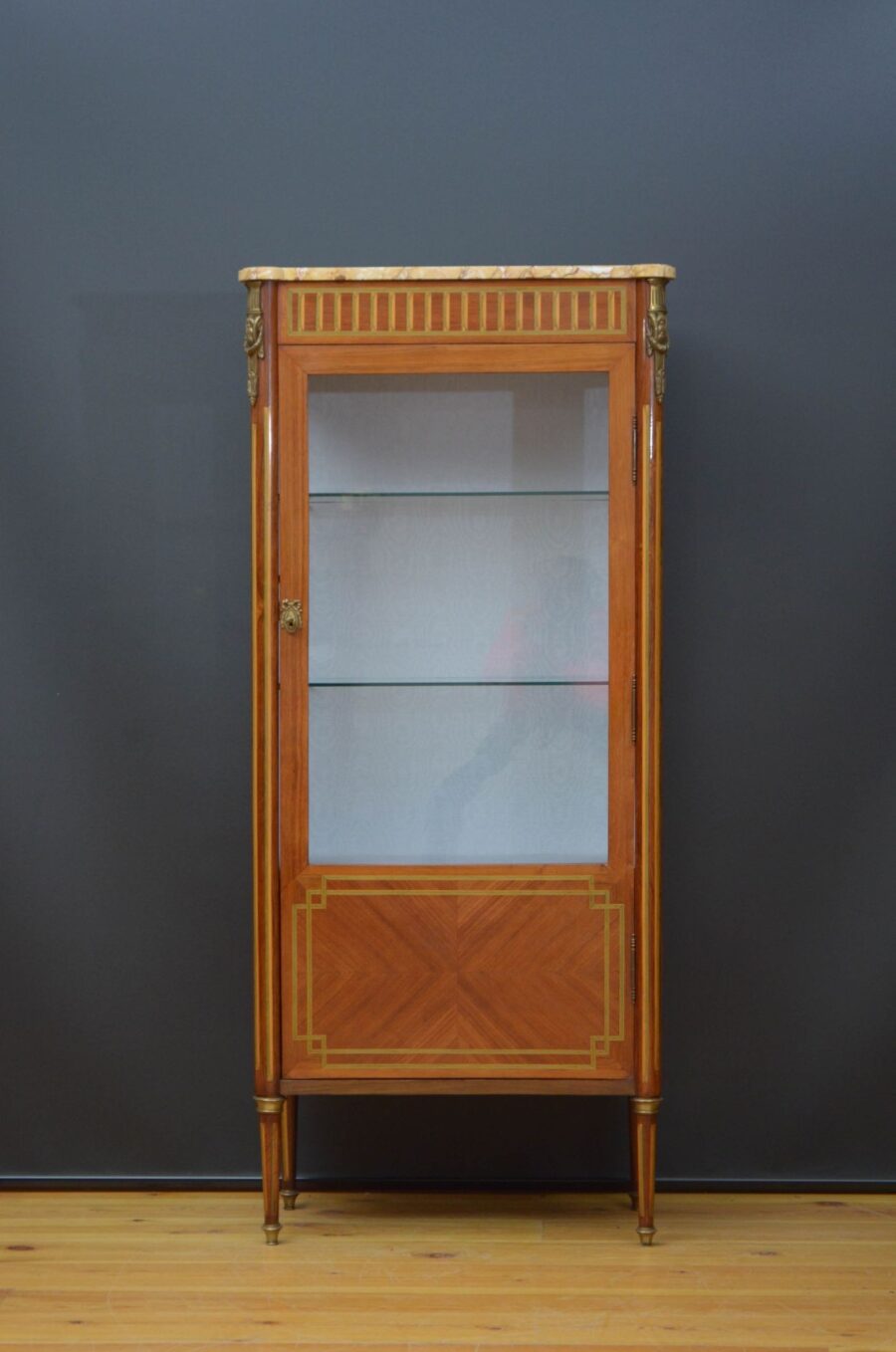Fine Turn of The Century Vitrine - Image 2