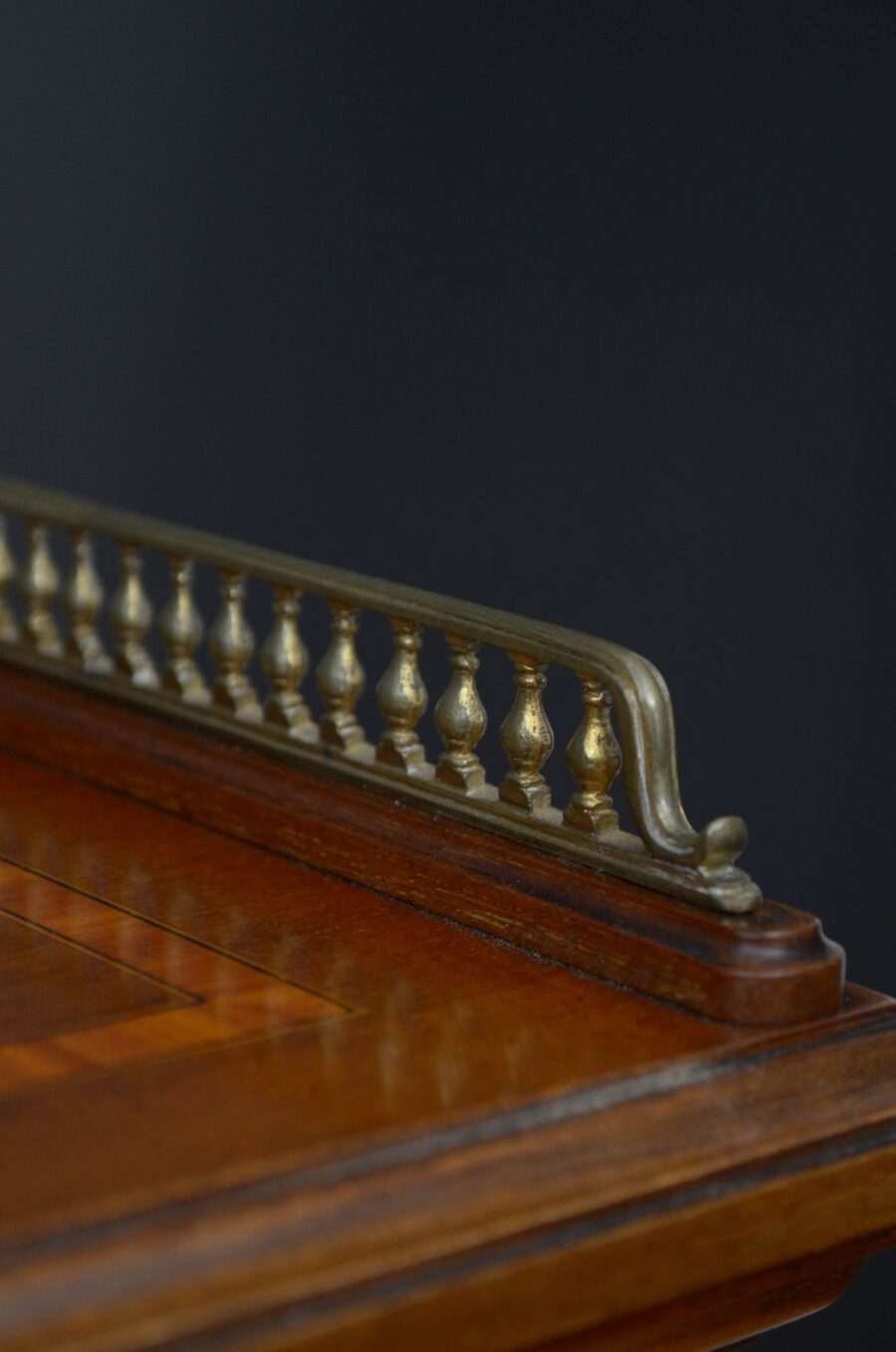 Superb Edwardian Mahogany and Inlaid Display Cabinet - Image 5