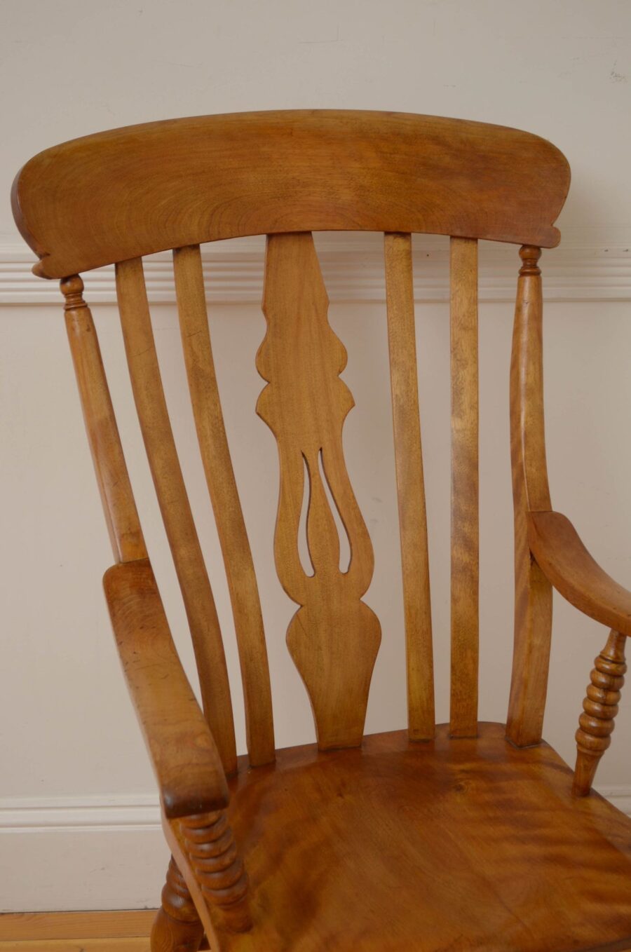 Late Victorian Satinbirch Windsor Chair - Image 6