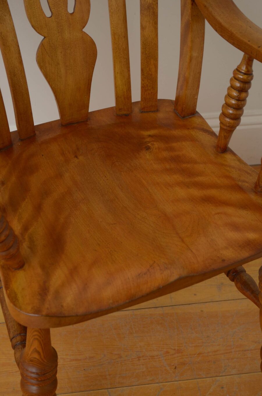 Late Victorian Satinbirch Windsor Chair - Image 9