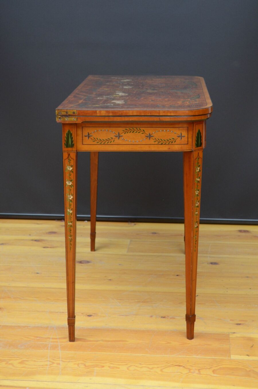Sheraton Perion Painted Card Table in Satinwood - Image 18