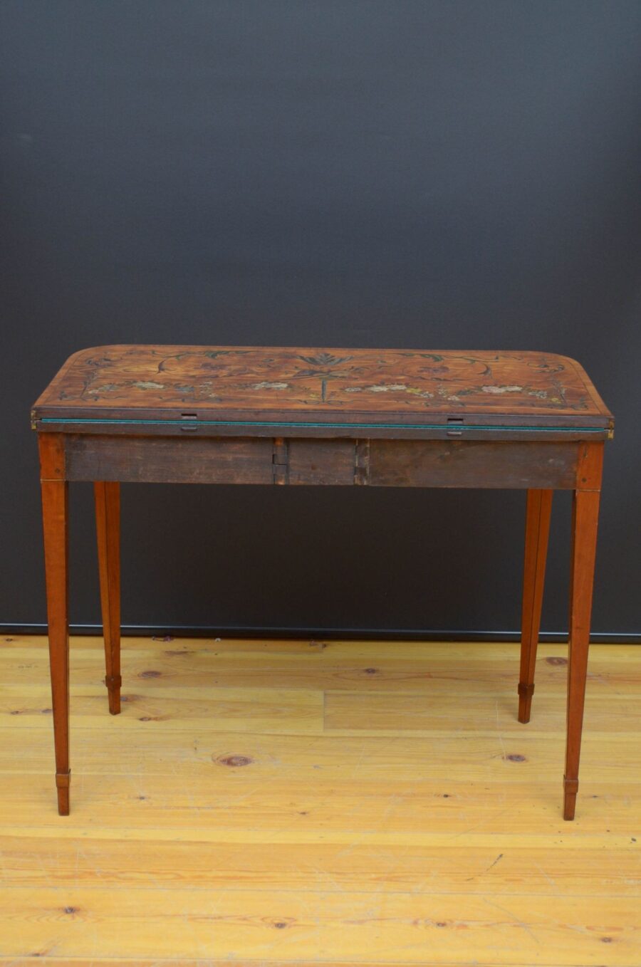 Sheraton Perion Painted Card Table in Satinwood - Image 19