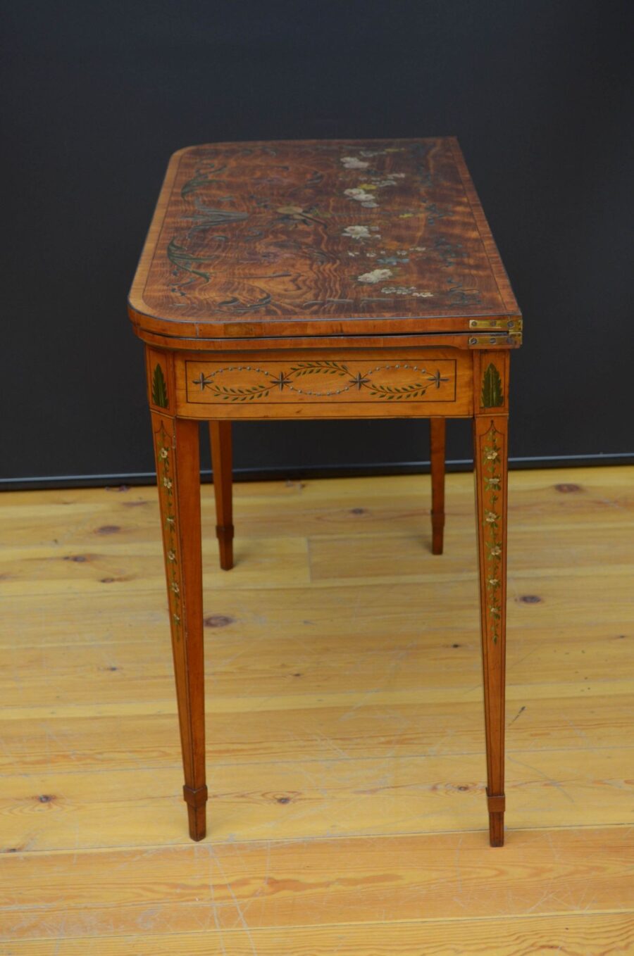 Sheraton Perion Painted Card Table in Satinwood - Image 20