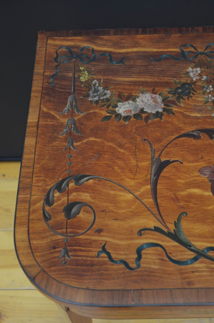 Sheraton Perion Painted Card Table in Satinwood - Image 5