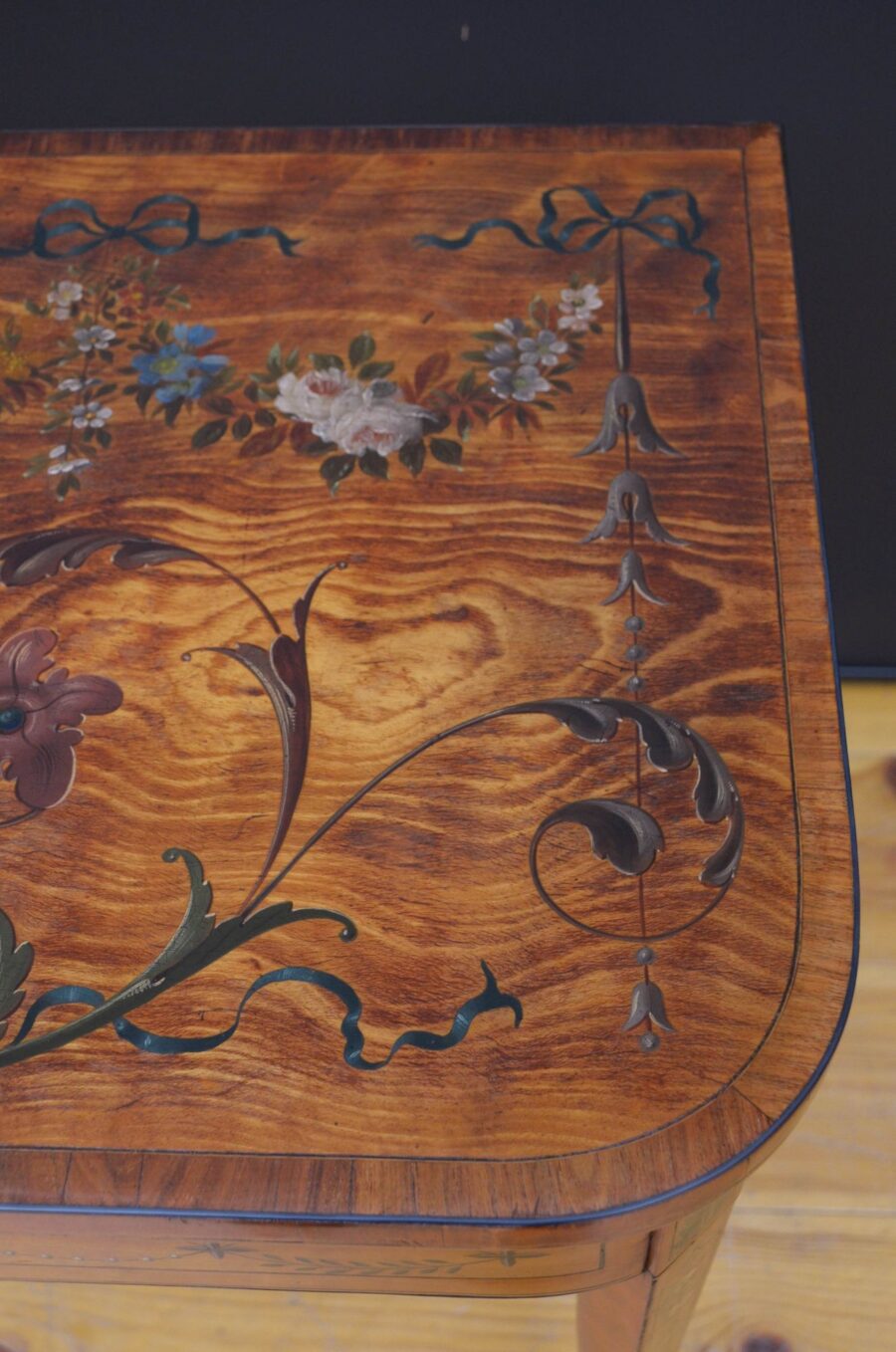 Sheraton Perion Painted Card Table in Satinwood - Image 8