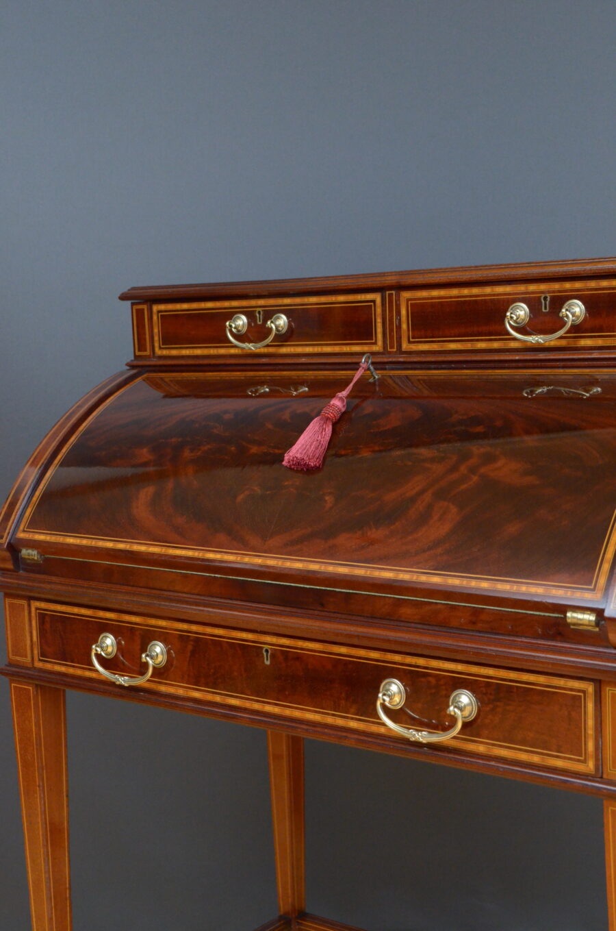 Exhibition Quality Mahogany Cylinder Bureau by Maple & Co - Image 9