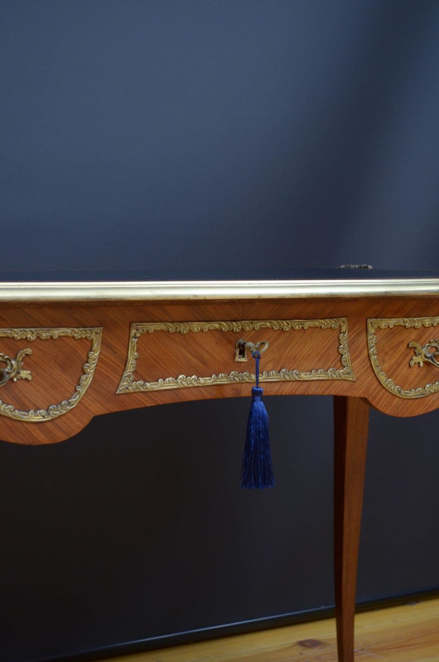Outstanding Antique Tulipwood Writing Table - Image 11