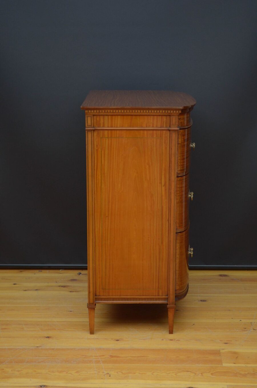Finest Quality Sheraton Revival Satinwood Chest of Drawers - Image 17