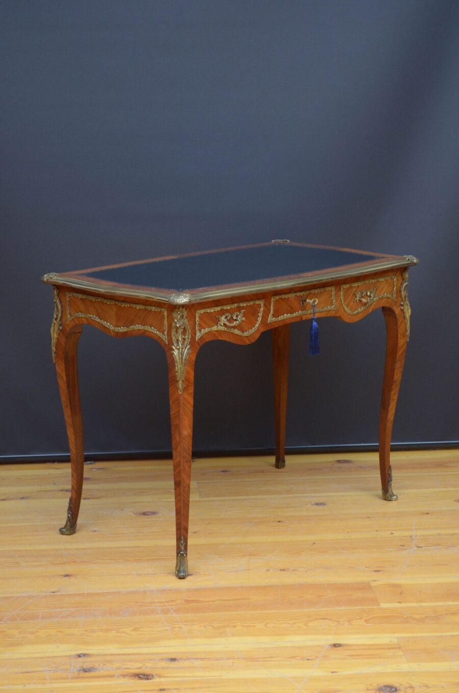 Outstanding Antique Tulipwood Writing Table - Image 3