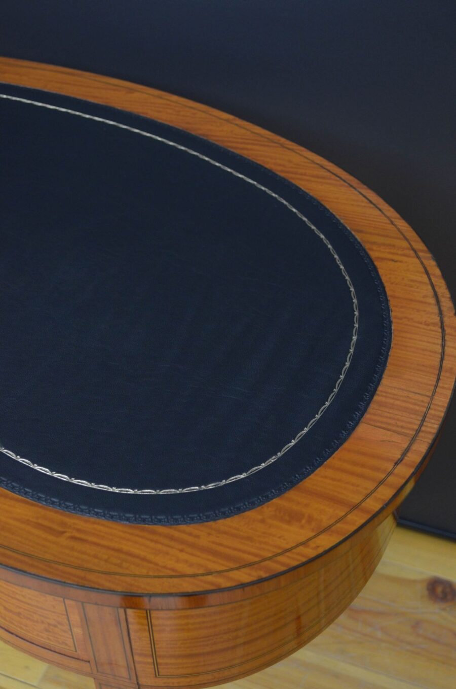 Edwardian Kidney Shaped Satinwood Writing Table - Image 4