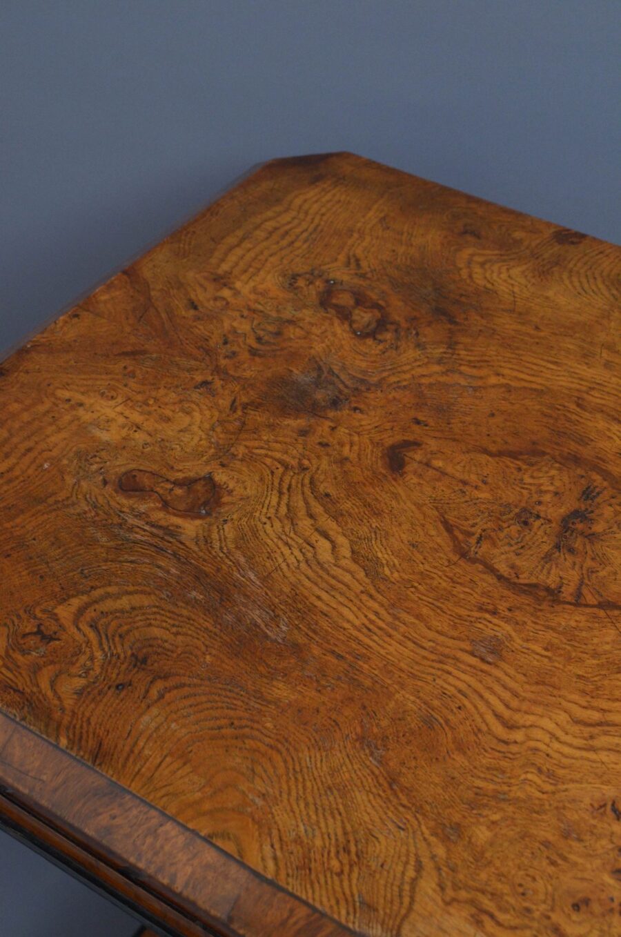 Stylish Aesthetic Movement Pollard Oak Side Table - Image 5