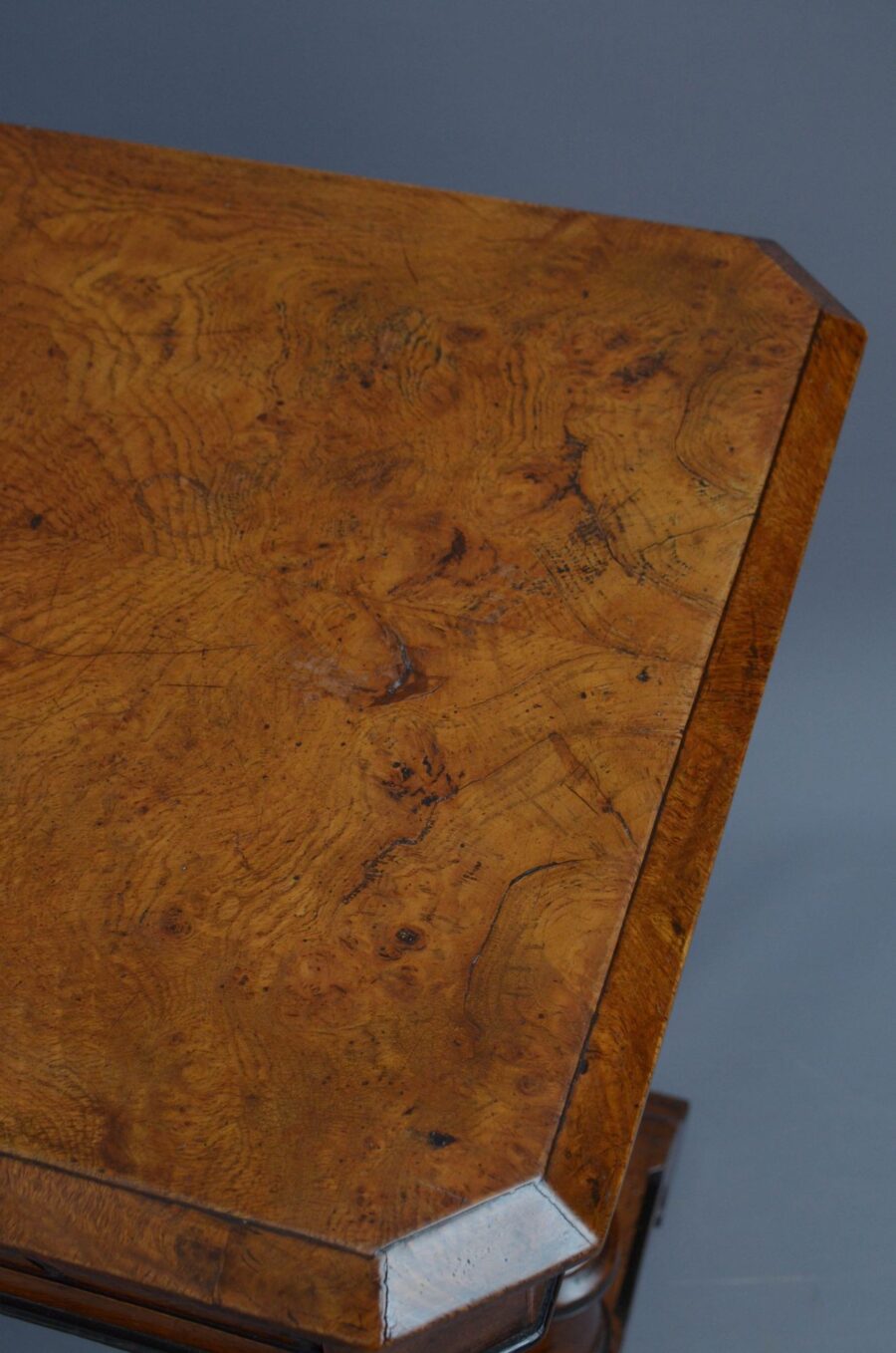Stylish Aesthetic Movement Pollard Oak Side Table - Image 7