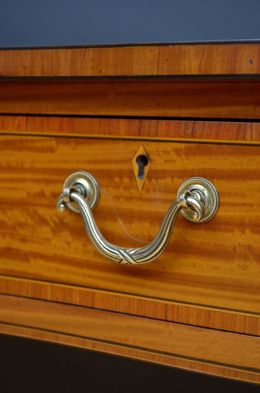 Edwardian Kidney Shaped Satinwood Writing Table - Image 10