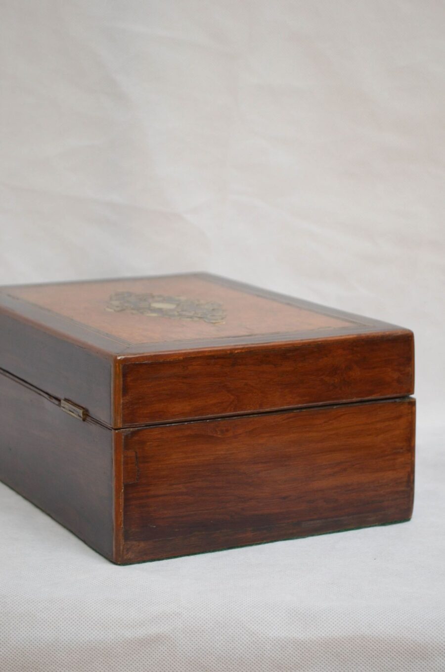 Magnificent Victorian Jewelry Box in Amboyna - Image 11