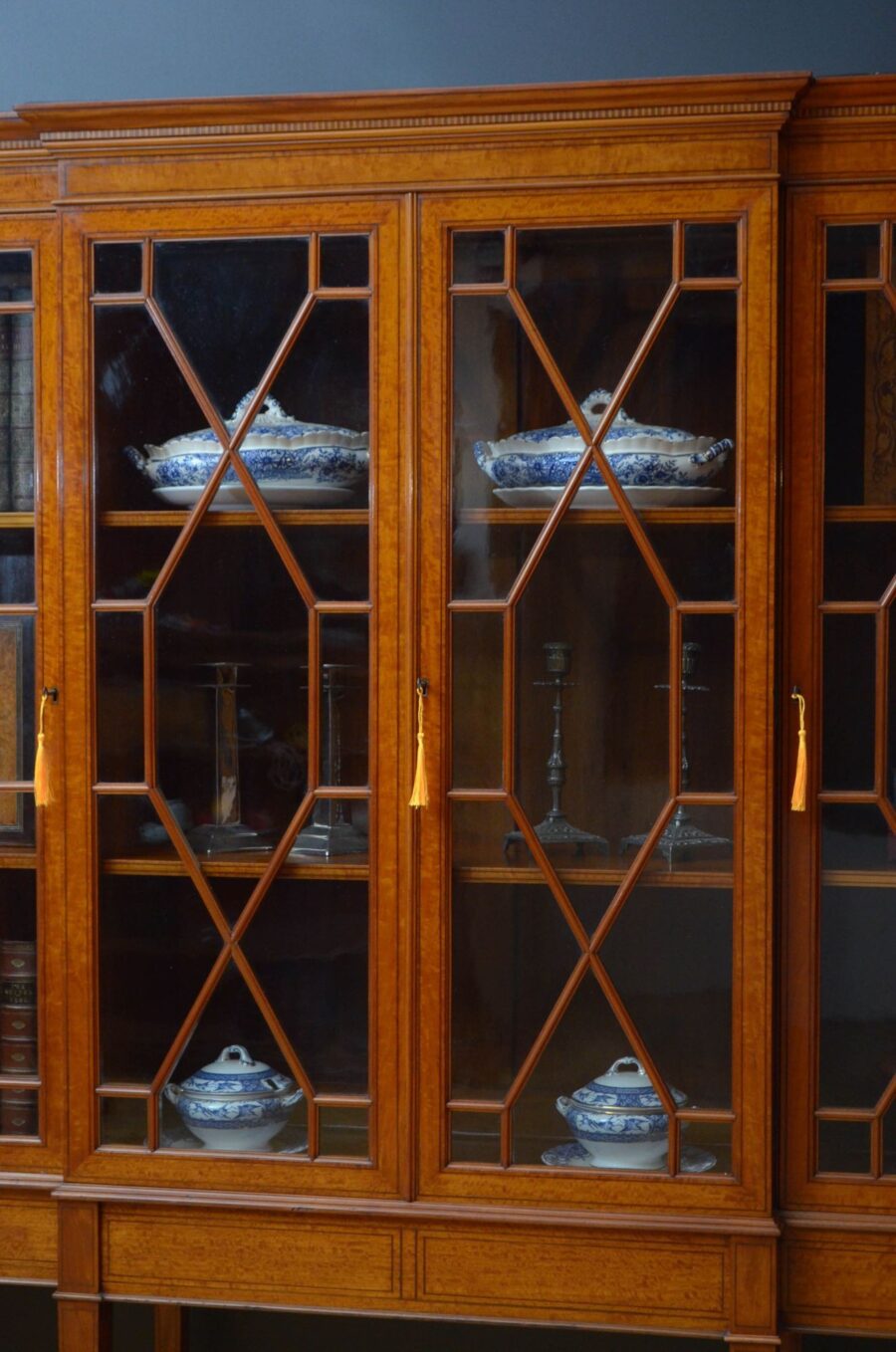 Fine Quality Edwardian Satinwood Cabinet Bookcase - Image 11