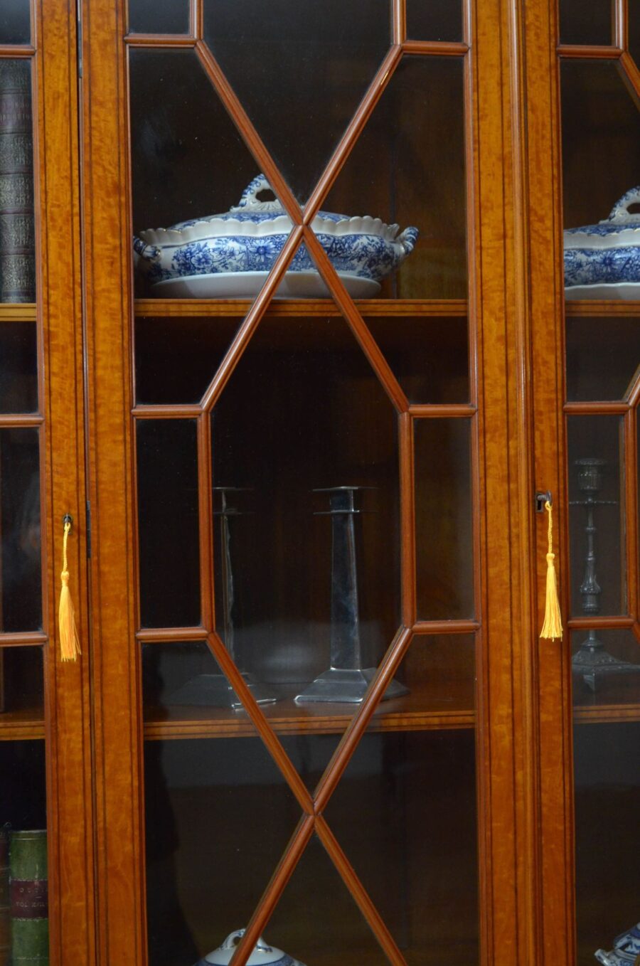 Fine Quality Edwardian Satinwood Cabinet Bookcase - Image 13