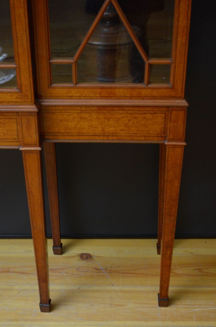 Fine Quality Edwardian Satinwood Cabinet Bookcase - Image 16