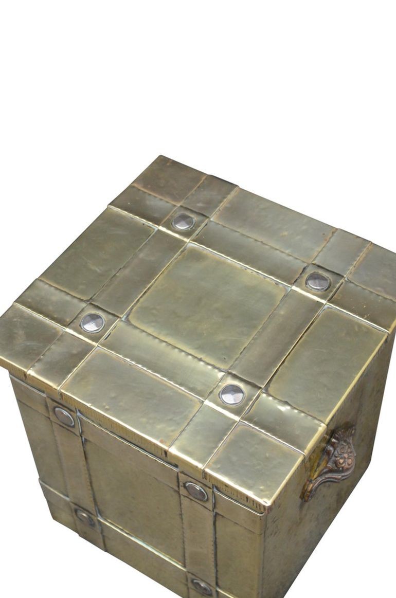 Arts and Crafts Coal Bin - Image 2