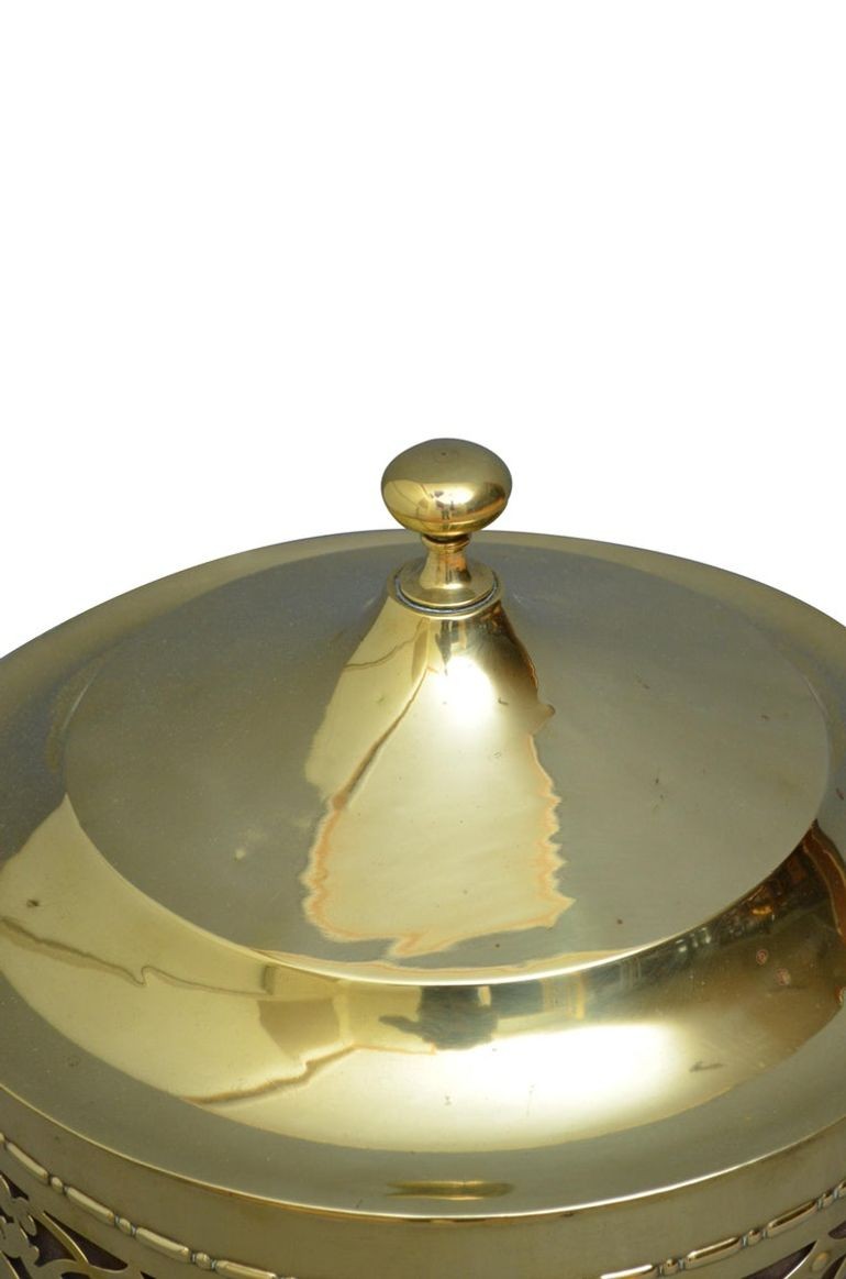 Elegant Edwardian Brass Coal Bucket or Planter - Image 2